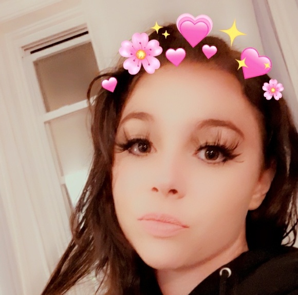 Meet your Posher, Emma - Picture 1 of 1